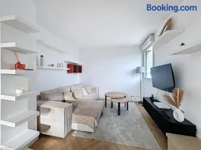 Superbe Duplex 6p & Terrasse Paris RER 15 min - Image 1