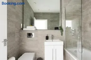 Apartment- St Albans with WiFi & Close to Station - Image 4