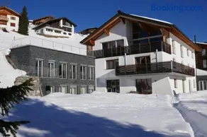 Alpinikum Apartments - Image 1