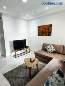 luxurious and cosy apartment close to tunsia mall lac 2 - Image 1