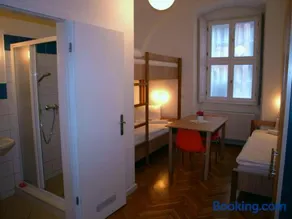Ciszterci Szállás Pécs - Image 5