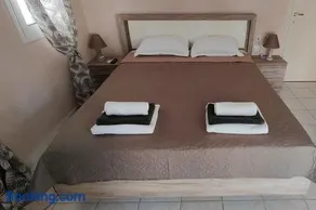 Sunny Apartment in Paralia - Image 4