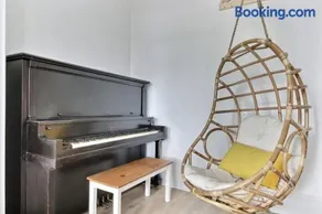 2BR - Hot Tub & 2 Parking - 8 min to Old Quebec - Image 4