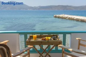 Turquoise Boathouse in Klima II - Image 5