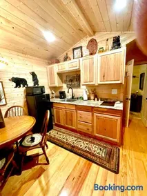 Little Bear Tiny Cabin - Image 2
