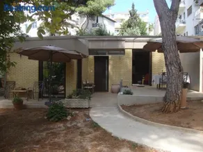 Amazing Garden House - Image 5