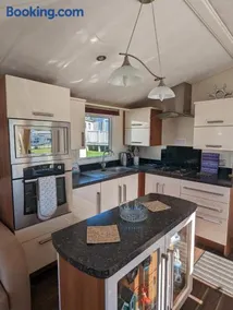 Lovely and Bright Caravan Haven Littlesea with views across the Fleet Lagoon - Image 5