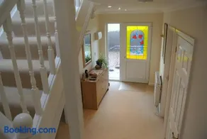 Bramley Cottage - Image 2