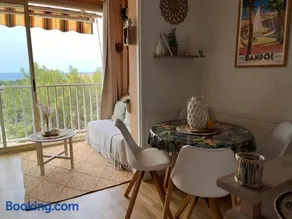 Appartement charmant à Bandol 30 m² avec vue sur la mer. - Image 2