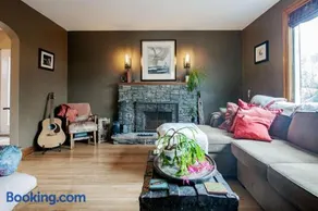Rustic Charm in Darmouth - Image 1