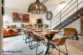 Beautiful Design 2 BR Loft - Image 1