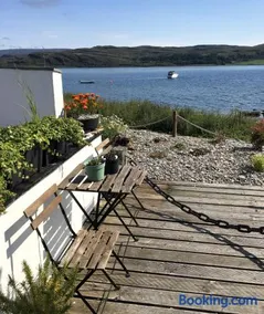 Pier Cottage at Kames - Image 2