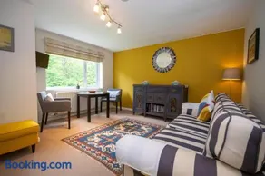 Outstanding Llangollen Riverside Apartment - Image 2
