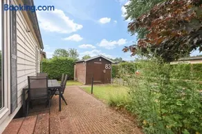 Rustig chalet 4 personen op recreatiepark de Friese Wadden Tzummarum - Image 2