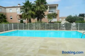 Appartement moderne en résidence avec piscine - Image 4