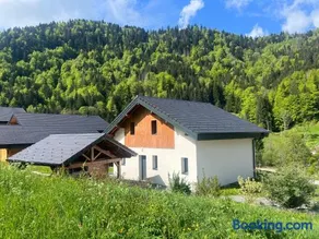 Villa en Bellevaux avec sauna et jacuzzi - Image 1