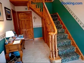 Lake Avenue House - Image 2