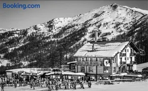 Orso Bianco Hotel & Chalet - Image 2