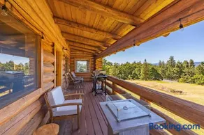 Rowland Log Cabin - Image 1