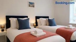 Contractor 3BR House Swindon, Fast WiFi, Sleeps 6, Free Parking, Contractors - Image 3