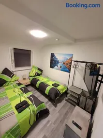 GR ooms-Rent - Image 3