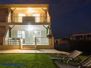 Villa Summertime - Private Jacuzzi and bikes, beach 800m - Image 1
