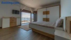 Enchanted Bay House - Image 5