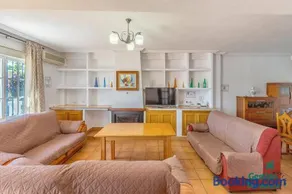 Chalet con piscina privada y playa a 7 min andando - Image 3