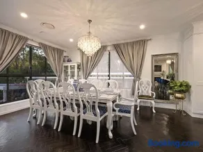 The Heaven - Hamptons, Luxe, Pool & Bush Views - Image 3