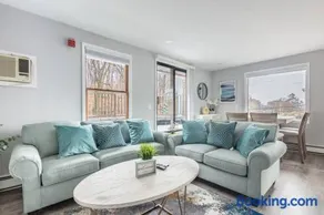 Luxury 3Bed Private Apartment Near Manhattan - Image 1