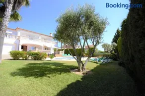 Villa adaptée aux familles avec jardin, barbecue et internet haut débit | Vue jardin | Parfaite pour le travail à distance | Avec animaux bienvenus - Image 5