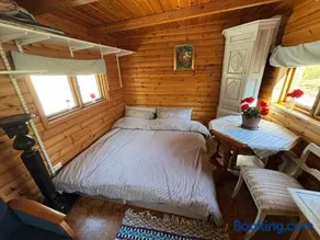 Basic Blue Guesthouse with Garden View - Image 1