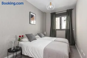 Victor Apartments Retiro Park - Image 4