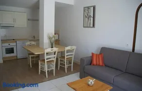 Voll ausgestattete charmante Wohnung mit Terrasse, Pool und Grill | Strand in der Nähe | Hunde erlaubt - Image 3