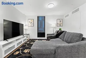 Furnished Luxury Apartment Next to Harvard Stadium - Image 4