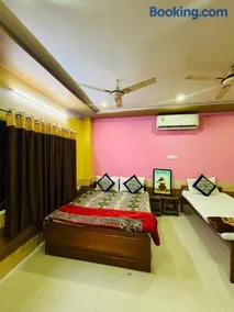 Raaj guest house - Image 1