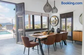 La Casa Gris Boutique Home - Image 3
