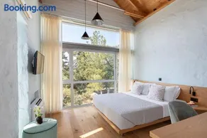 Anassa House with Rooftop Jacuzzi - Image 1