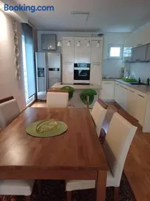 Lux Apartman Sofia - Image 3