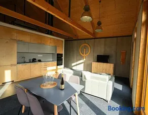 Optimist apartmanház Velence - Image 2