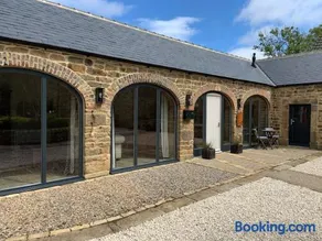 Contemporary Luxury Barn Conversion in County Durham - Image 4
