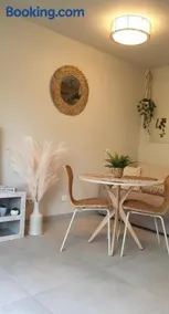 Sfeervolle studio in complex met zwembad - gratis parking - gelijkvloers - Image 4