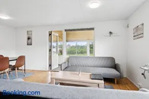 The Lucky Peer - 120m2 house 4 bedroom house - full kitchen & free parking - Image 4