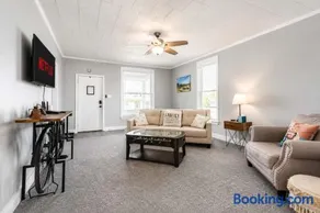 Cozy 3BR Home Walk to West Baden Springs Hotel - Image 4