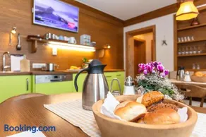 Hölzl Bed & Breakfast - Image 4