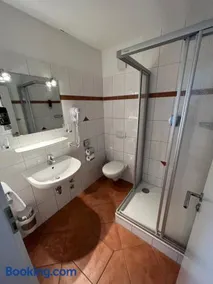 Hotel Hennies Hannover Sehnde - Image 2
