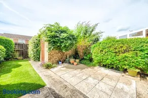 Spacious 3Bed Home in Maidenhead Sleeps 6 - Image 2