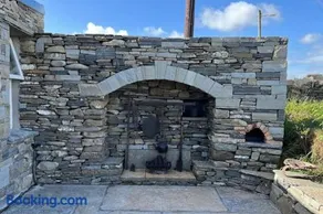 Clarefornia Stone Shed - Image 4