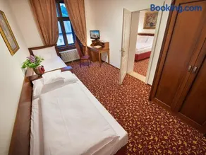 EA Zamecky Hotel Hruba Skala - Image 2