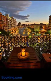 Premium Oceanside Apartment, Pool, Parking - Image 2